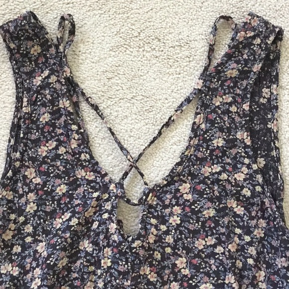AMERICAN EAGLE sleeveless top - size M - Picture 2 of 7
